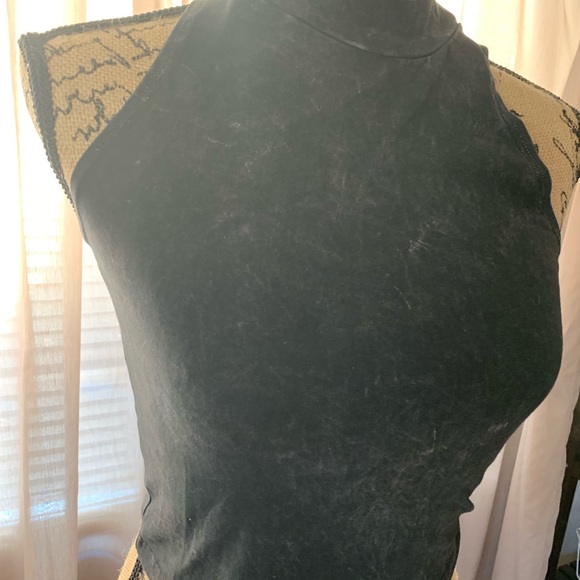 Black light acid washed crop shirt in size medium - Picture 3 of 4